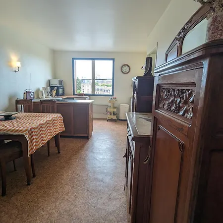 Apartment 63m2 3eme Etage Ou Dans 2eme Etage Pour Sejours A Moulins (Allier)