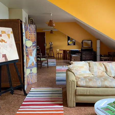 63m2 3eme Etage Ou Dans 2eme Etage Pour Sejours A * Moulins (Allier)