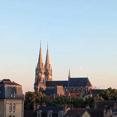 Daire Grand Independant 3eme Etage A Cote De La Gare Moulins (Allier)